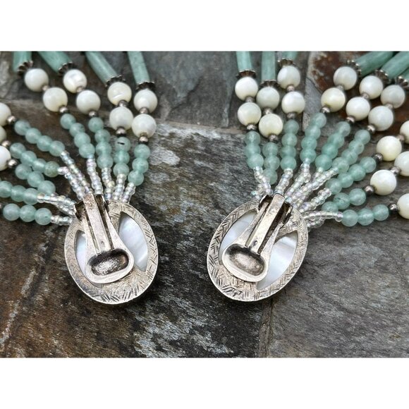 Vtg 1980's 4" Dangle Clip On Earrings White Oval With Silver Tone Metal 9 Strand - Picture 5 of 5